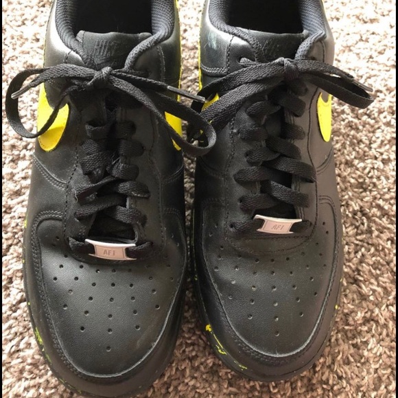 Nike Air Shoes - Picture 1 of 2